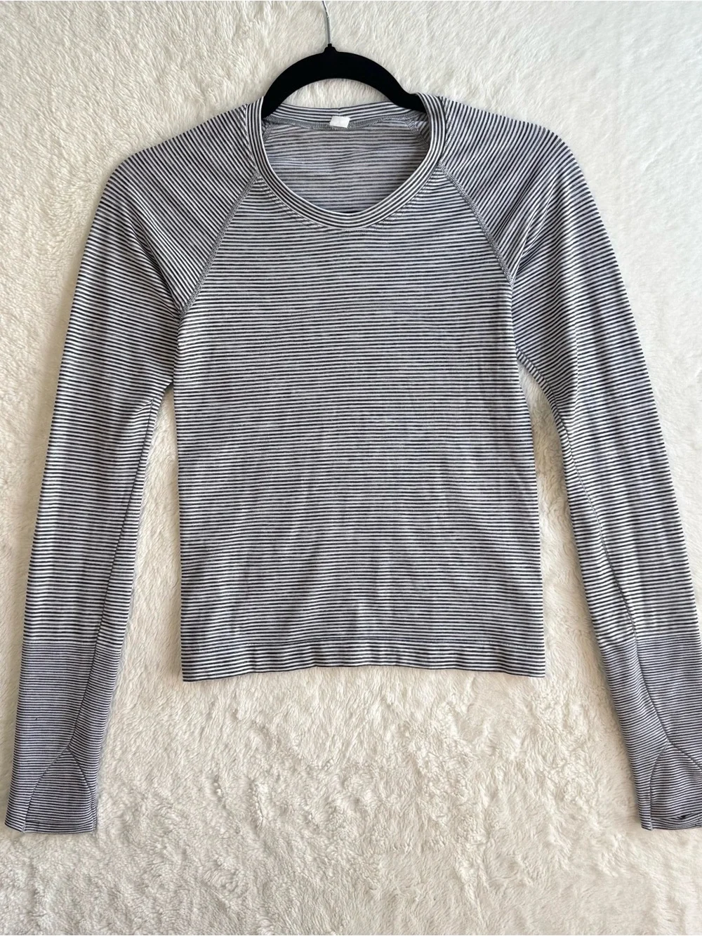 Lululemon Swifty Tech Long Sleeve Shirt 2.0 Women’s 4 Gray Stripe Waist Running‎